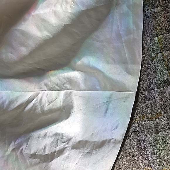 Size 4 ivory Satin trumpet wedding dresses with godet pleats, like new condition - Picture 14 of 16